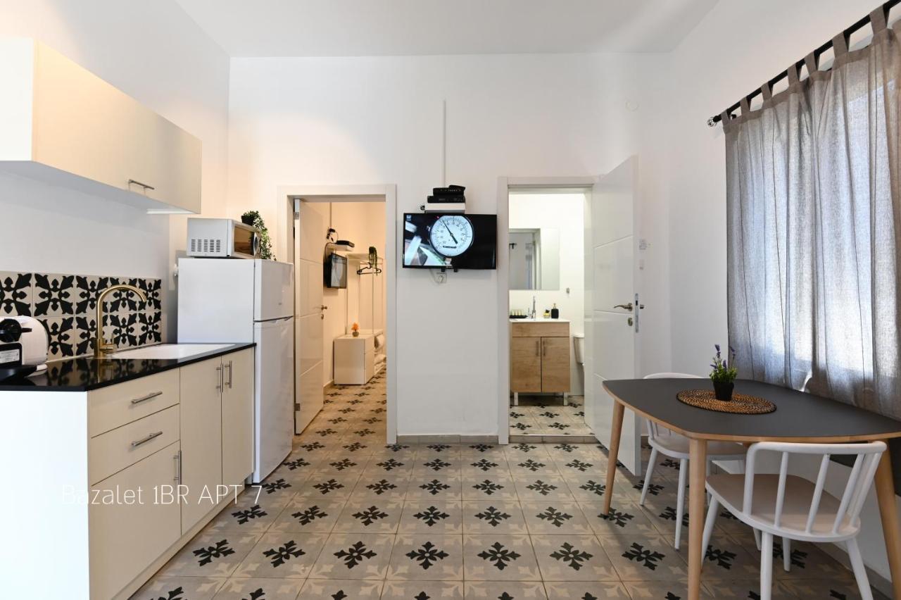 Bazelet Apartments Tiberias Bagian luar foto